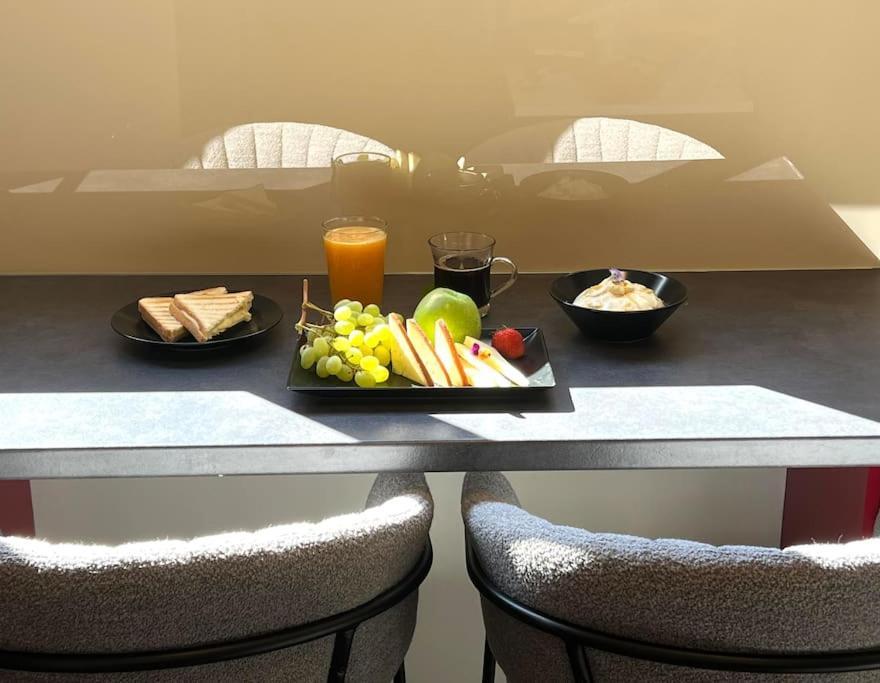 Acropolis View Apartment Athens Downtown ภายนอก รูปภาพ